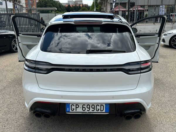 BM Automobili Pescara, SPECIALIZZATI NELLA COMPRAVENDITA DI VEICOLI SEMINUOVI