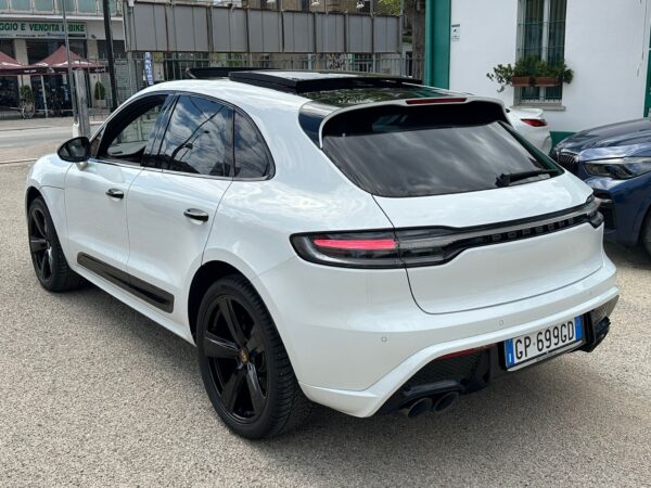 BM Automobili Pescara, SPECIALIZZATI NELLA COMPRAVENDITA DI VEICOLI SEMINUOVI
