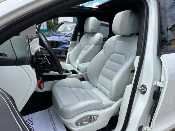 BM Automobili Pescara, SPECIALIZZATI NELLA COMPRAVENDITA DI VEICOLI SEMINUOVI