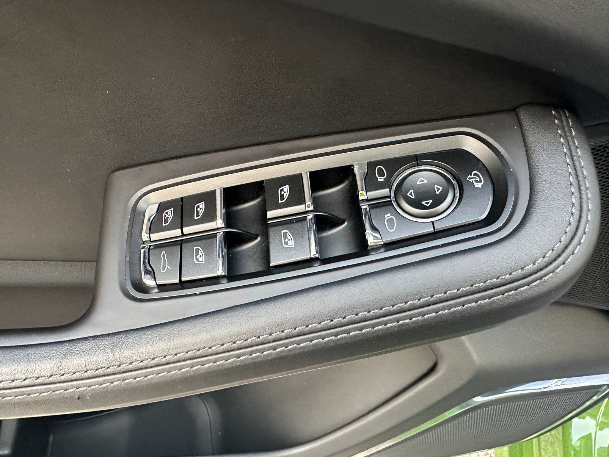 BM Automobili Pescara, SPECIALIZZATI NELLA COMPRAVENDITA DI VEICOLI SEMINUOVI